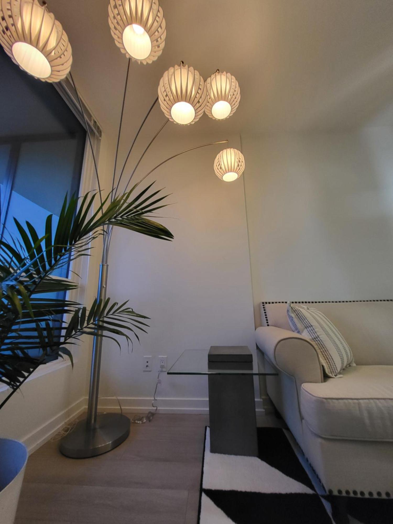 Your Perfect Escape - Modern Landmark Condo In Downtown Calgary - Free Parking- Premium Location Exterior foto