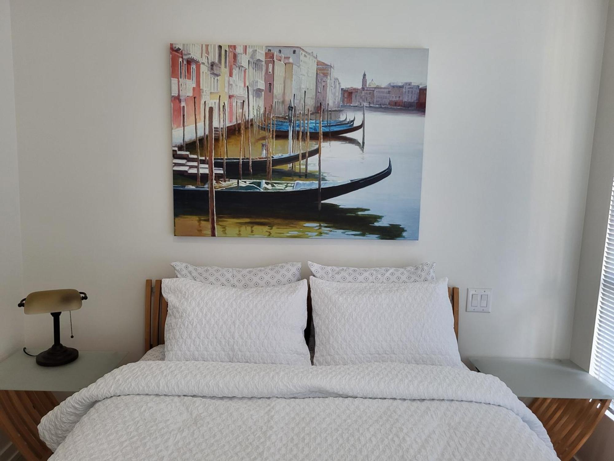 Your Perfect Escape - Modern Landmark Condo In Downtown Calgary - Free Parking- Premium Location Exterior foto